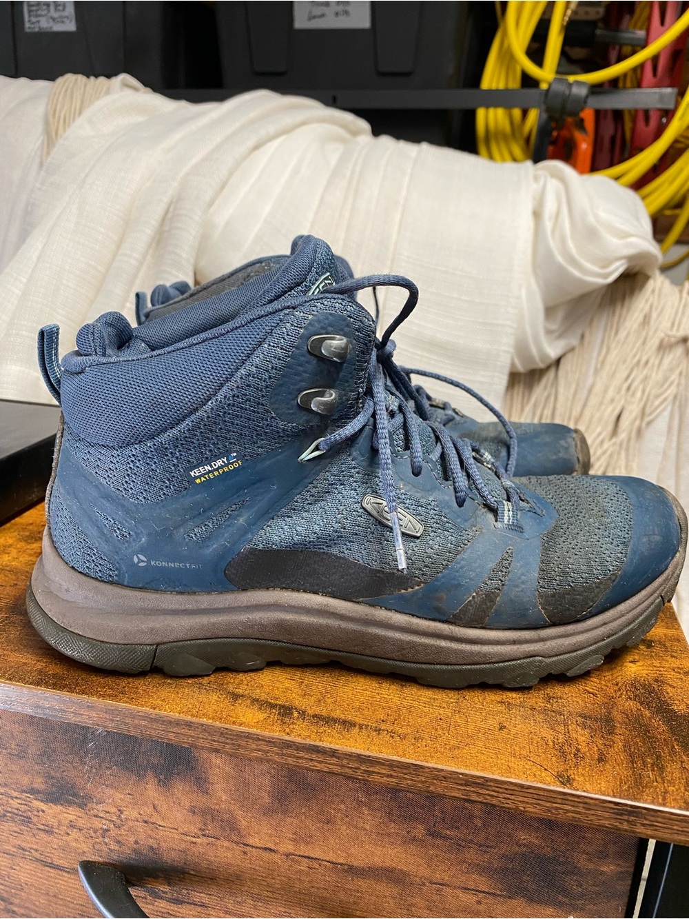 KEEN WOMEN'S MAGNET OCEAN WAVE TERRADORA II WATERPROOF HIKING BOOT